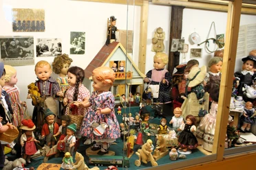 Puppenmuseum im Bürgerhaus Alte Schule, Niederlangen (OG) ©Emsland Tourismus GmbH (1).JPG