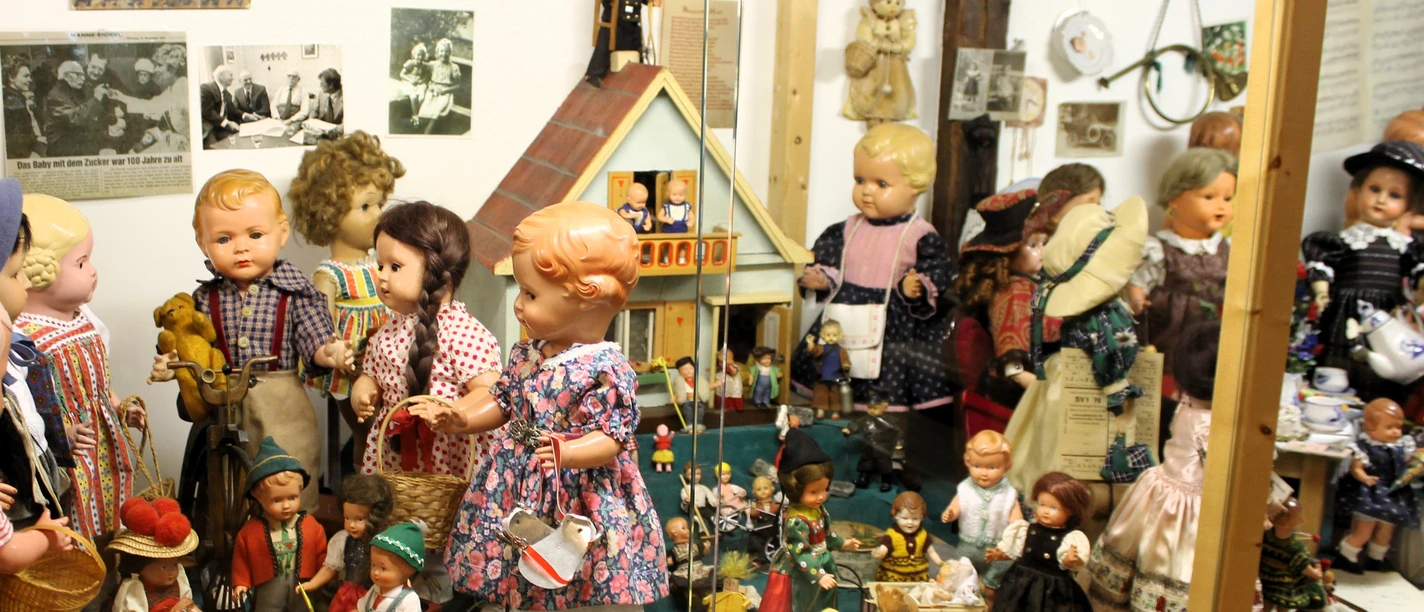Puppenmuseum im Bürgerhaus Alte Schule, Niederlangen (OG) ©Emsland Tourismus GmbH (1).JPG