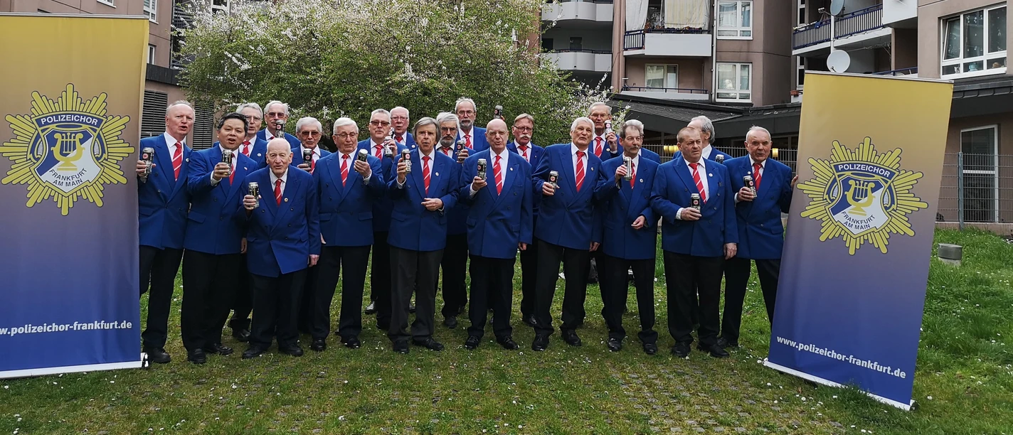 Frankfurt Police Choir Frankfurt Police Choir with banners in courtyard