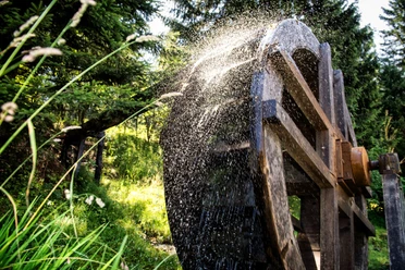 Historisches Wasserrad