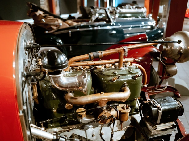 Fahrzeugmotor in der SCHATZKAMMER PS.SPEICHER in Einbeck