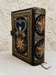 Bibel verziert