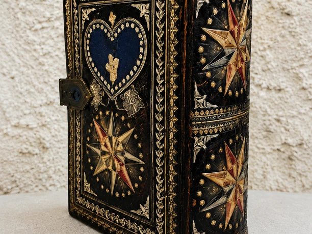 Bibel verziert