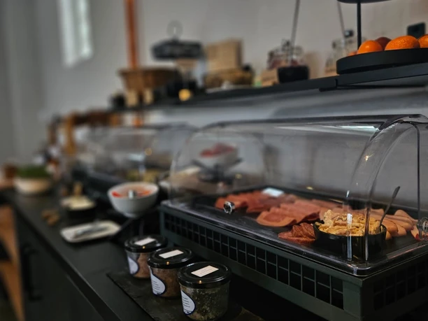 Sie sehen die Buffet-Auswahl des Frühstückscafes in Frankenberg (Eder).