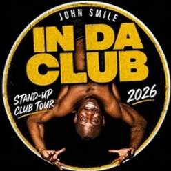 Rundes Stand-up-Tourmotiv „John Smile In Da Club 2026“ mit gelber Schrift und Porträt