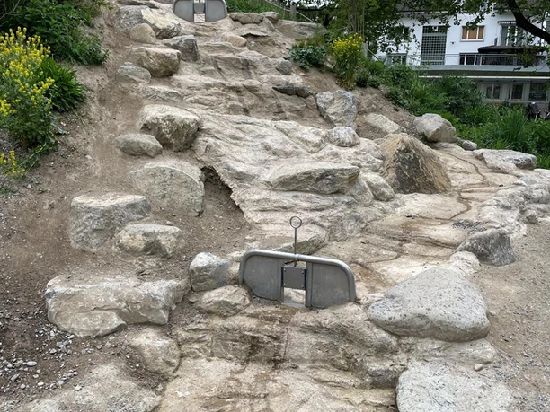 Spielplatz_Kyburgpark_Sursee_Wasserspiel.png