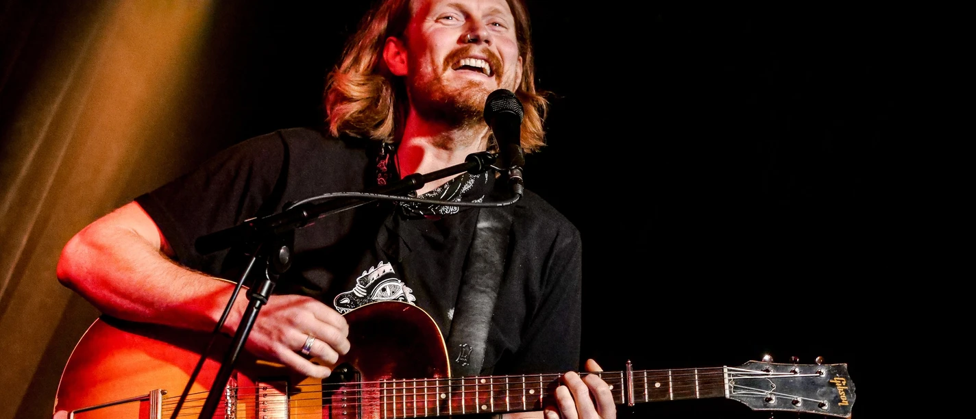 Noah Derksen Live Photo (Jörg Horn).jpg