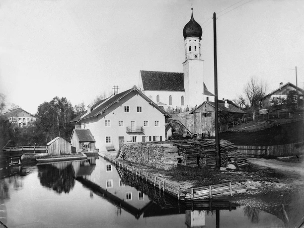 Die Aumühle in Uffing um 1900