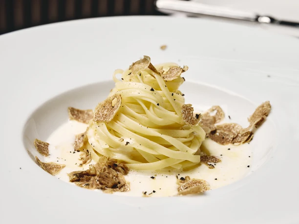 Gault Millau - Reussbad - Hausgemachte Nüdeli, Trüffelrahmsauce, weisser Trüffel