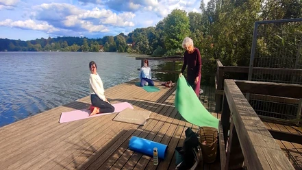 Yoga_scharf_4K.jpg