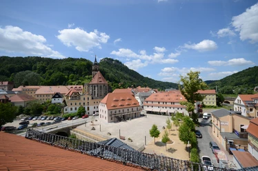 Königstein Die Stadt Königstein vor dem Hintergrund der Festung