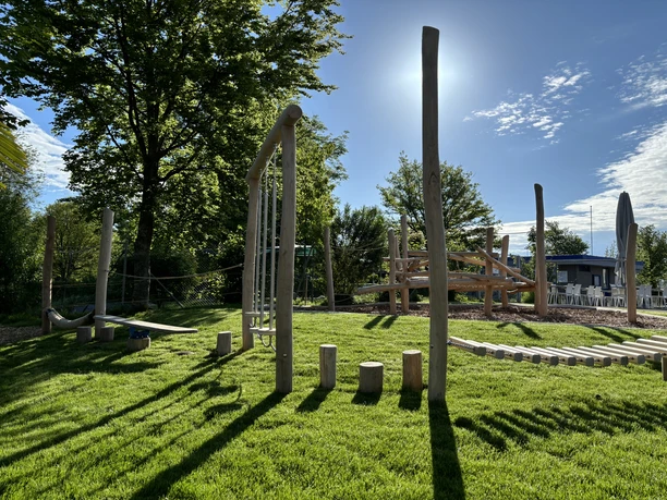 Spielplatz_Seeland_Korporation_Sempach_Balancieren.jpg