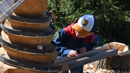chuegeli-trail-aeschi-kinde-spielt-station-spirale.jpg