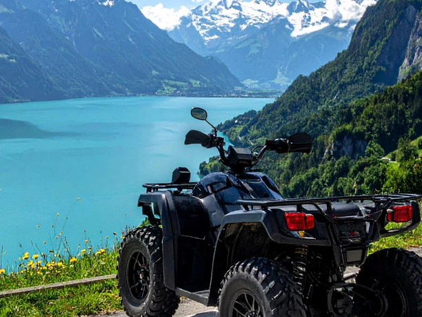 e-quad-tour-iseltwald-aussicht-brienzersee.jpg