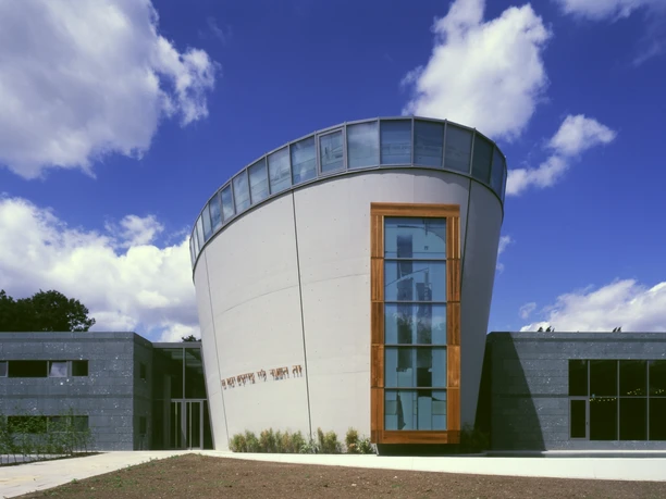 Chemnitz_Neue Synagoge_Aussen_Foto Copyright Werner Huthmacher.jpg