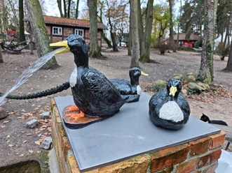 Pommernentenplastik im Zoo Stralsund