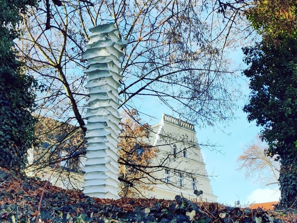Endless Column