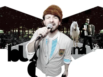 A singer with a microphone; in the background, a man with an accordion and a horse against a forest backdrop.