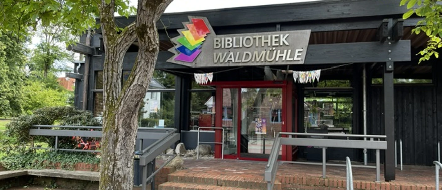 Bibliothek Waldmühle.jpeg