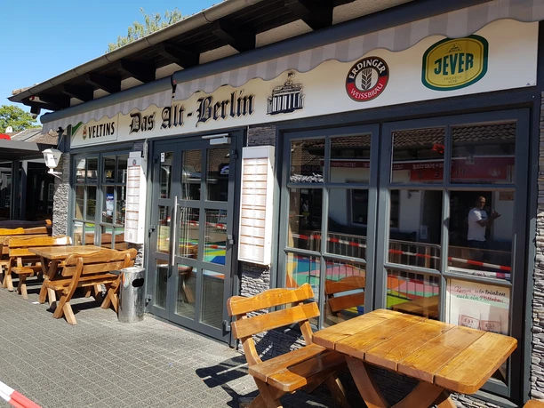 Die Kneipe "Das_Alt_Berlin" von außen.
