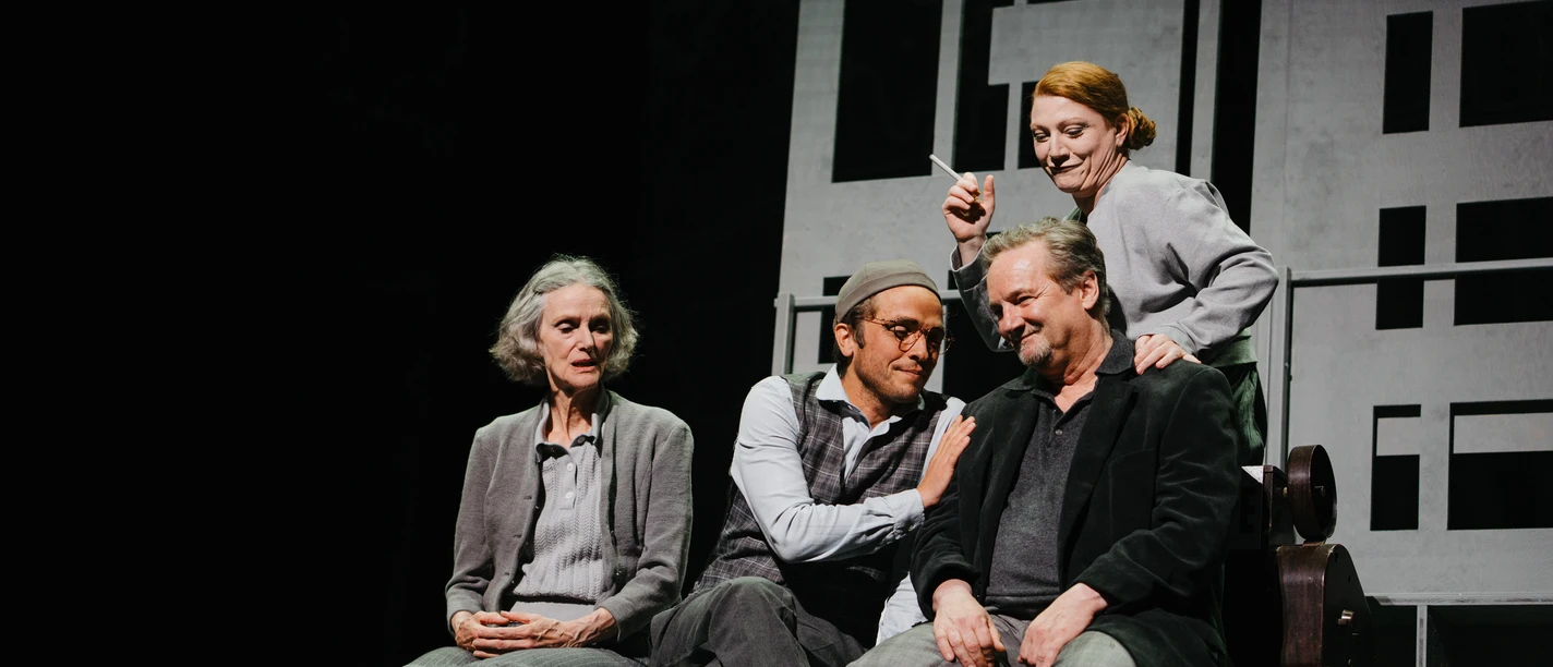 Theater - Besuch der alten Dame (ENSEMBLE PERSONA).jpg