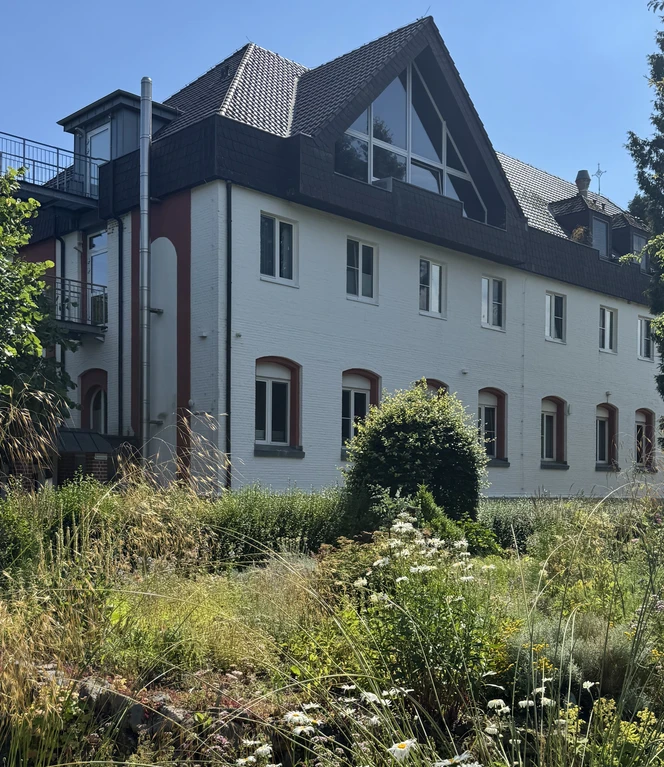 Im Jugendkloster Ahmsen halten wir uns länger auf_quer.jpeg