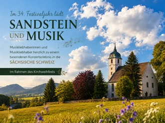 Man sieht eine Kirche, im Hintergrund Berge und vor der Kirche eine Blumenwiese