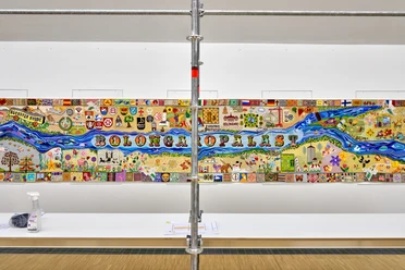 Wandteppich „Bolongaro Palast“ im Museum ausgestellt
