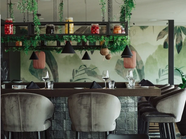 Birdy's by Achtien, Brunnen - Christian Vogel - April 2023 - Copyright Olivia Pulver