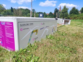 Anlage mit Slackline auf dem Zolli