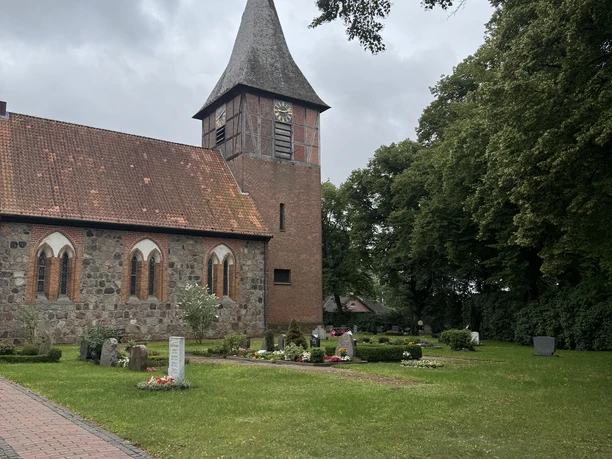 Die Kirche in Büchen-Dorf.