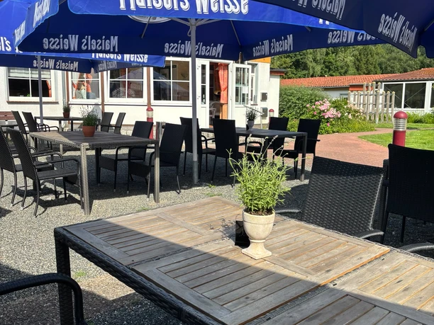 Restaurant-Waldhotel_Terrasse.jpg Restaurant-Waldhotel_Terrasse.jpg