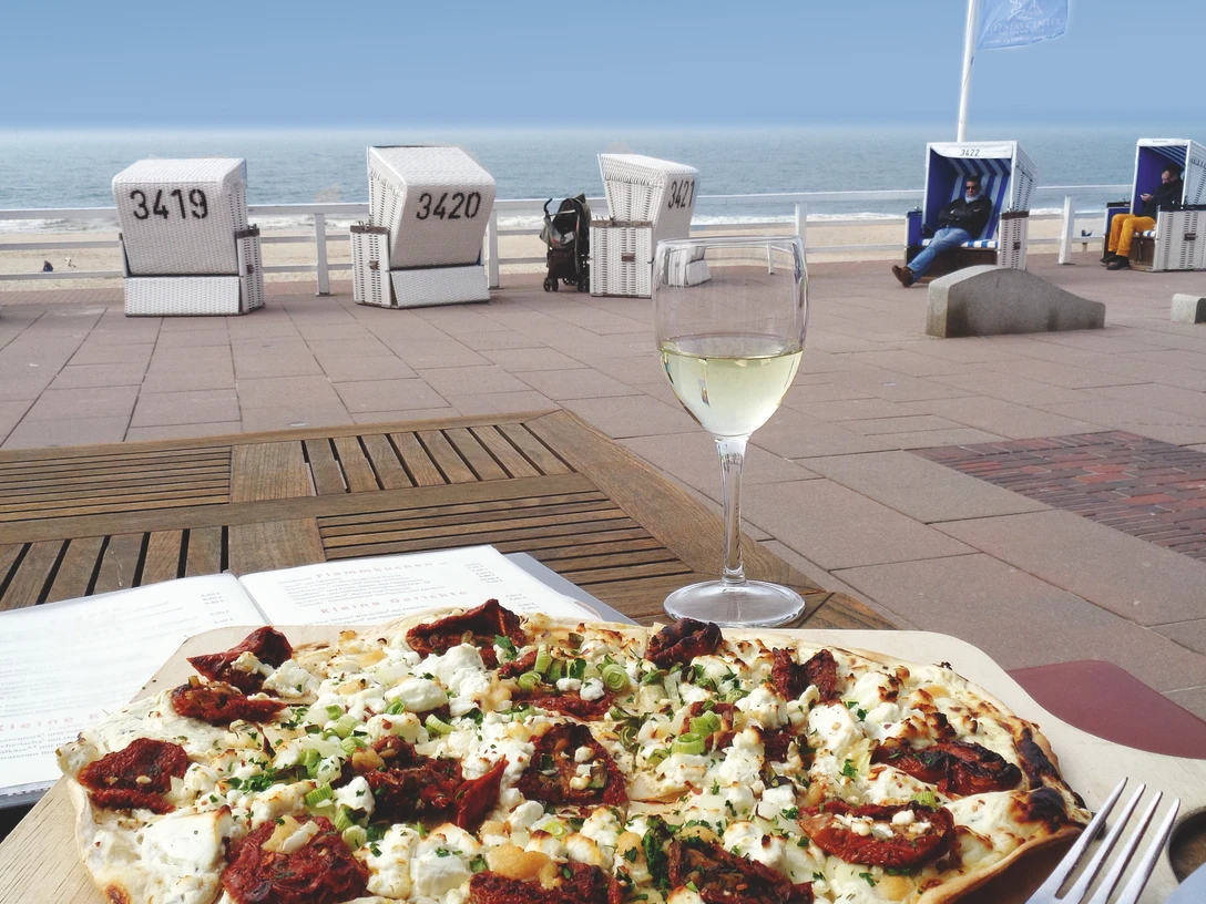 Friends Bistro mit Meerblick