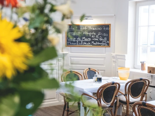 Casa Bianca Restaurant