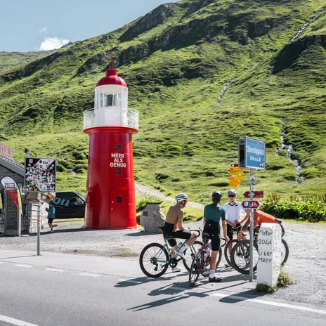 Rennvelo Oberalppass.jpg Rennvelo Oberalppass.jpg