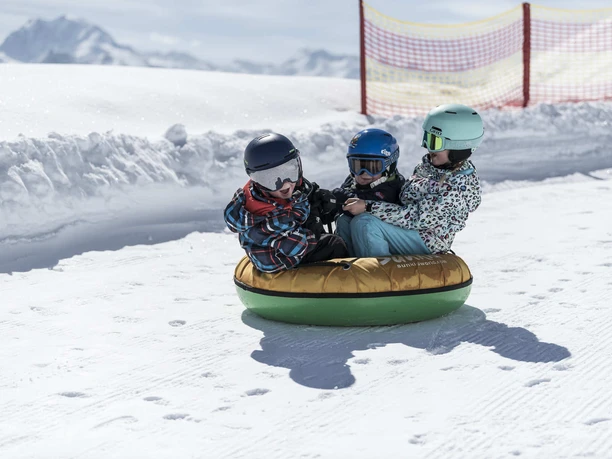 74355_belalp--21-03-2021--action--fs-sb--unknown--michael-donadel--hexenland-045_web.jpg