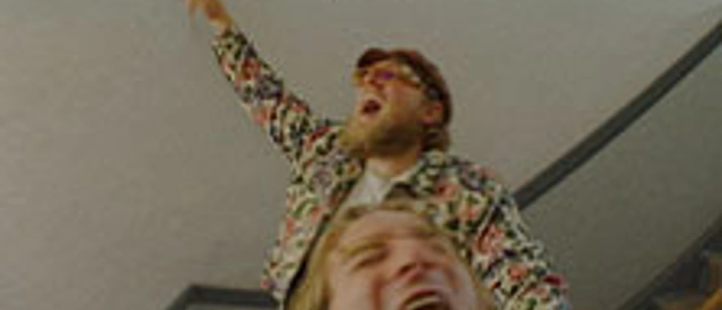 Tourplakat von Maël & Jonas: zwei Musiker in dynamischer Pose vor grauem Hintergrund