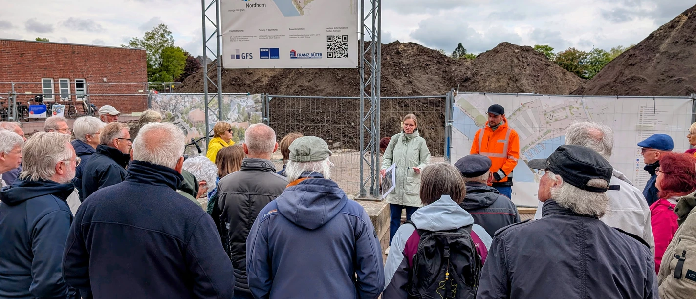 Bauzaunbegehung Stadthafen (002).jpg Bauzaunbegehung Stadthafen (002).jpg