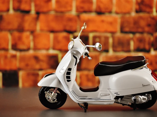 Motorroller Pixabay © alexas_fotos-vespa.jpg