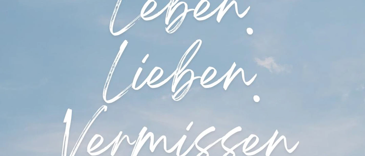 Veranstaltungsbild Wolken und der Titel der Veranstaltung