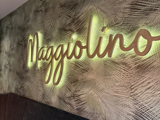 Maggiolino-Schrift-Wand.jpg