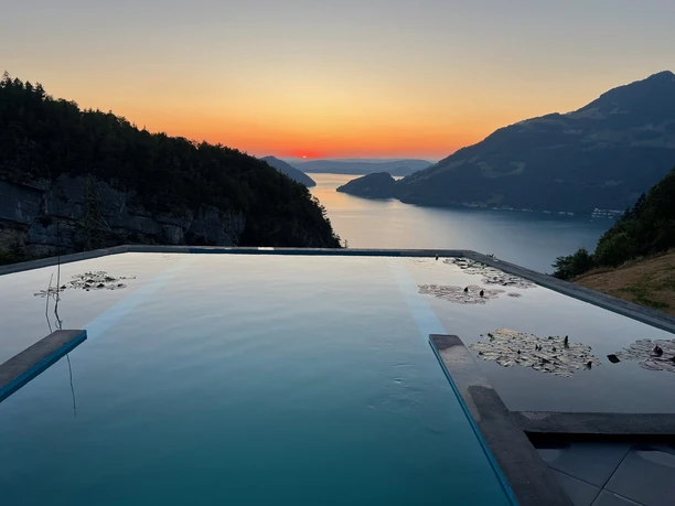 Villa_Tauris_Emmetten_Natural_Pool_Lake_Lucerne_Sunset