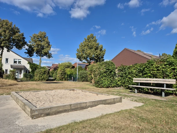 Spielplatz Allerstraße 2.jpg