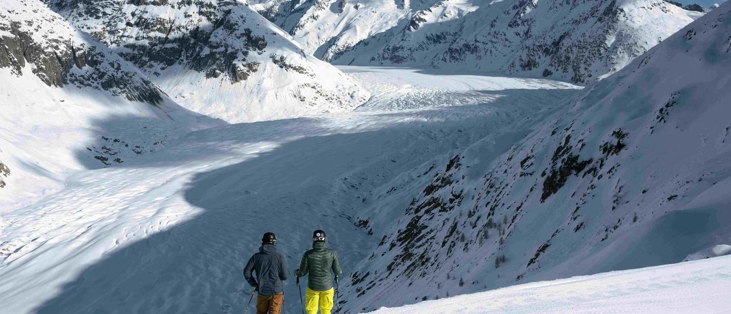 Aletsch-Arena_carven am grossen Aletschgletscher.jpg