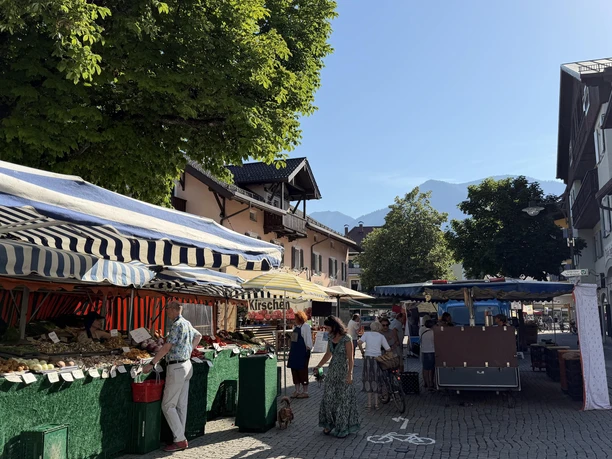 Wochenmarkt Garmischer Fußgängerzone