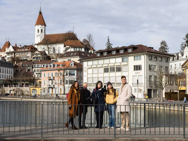 thun-stadtfuehrung-winter-goettibachsteg-schloss-kirche.jpg
