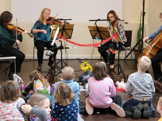Frau Holle - Märchenhafte Weihnachten mit der Elblandphilharmonie