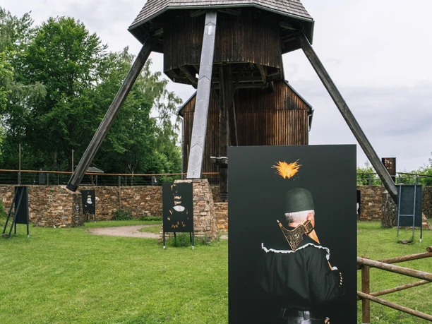 Corina Gertz, Das abgewandte Portrait (Ausstellungsansicht), 2023; Courtesy: Corina Gertz; © VG Bild-Kunst, Bonn 2025;