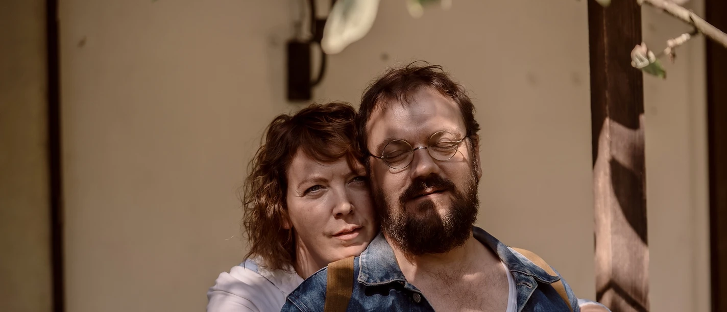 spaziergang-nach-syrakus_stills_01_charlyhuebner-2011.jpg