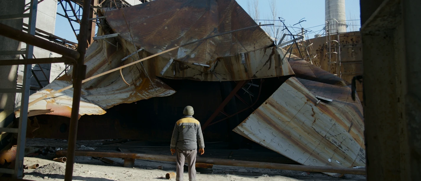 Prometheus_Donbas-still_09.jpg